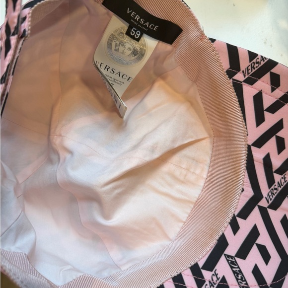 Versace Geometric Pink and Black Cap - Picture 5 of 5